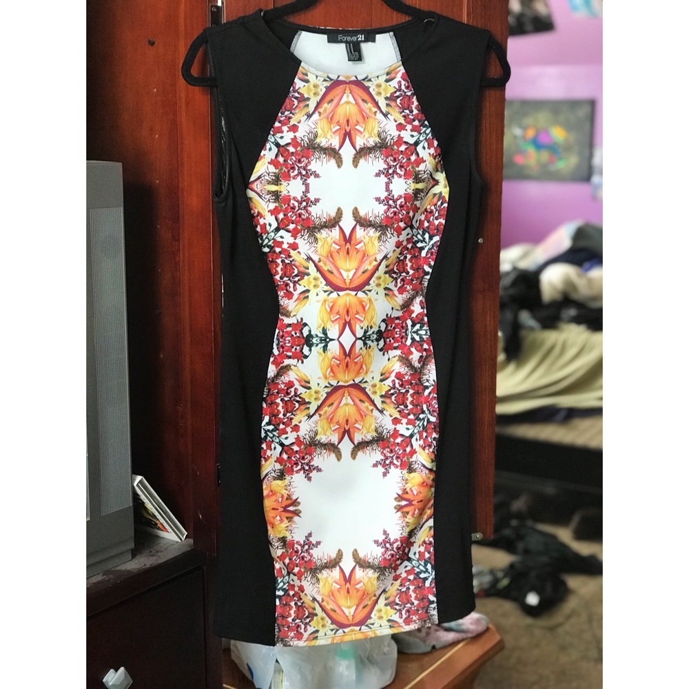 Forever 21 Bodycon Dress - Picture 2 of 4