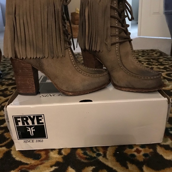 Frye Parker Fringe Short - Picture 2 of 6