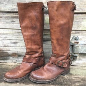 Frye Veronica Back Zip 8