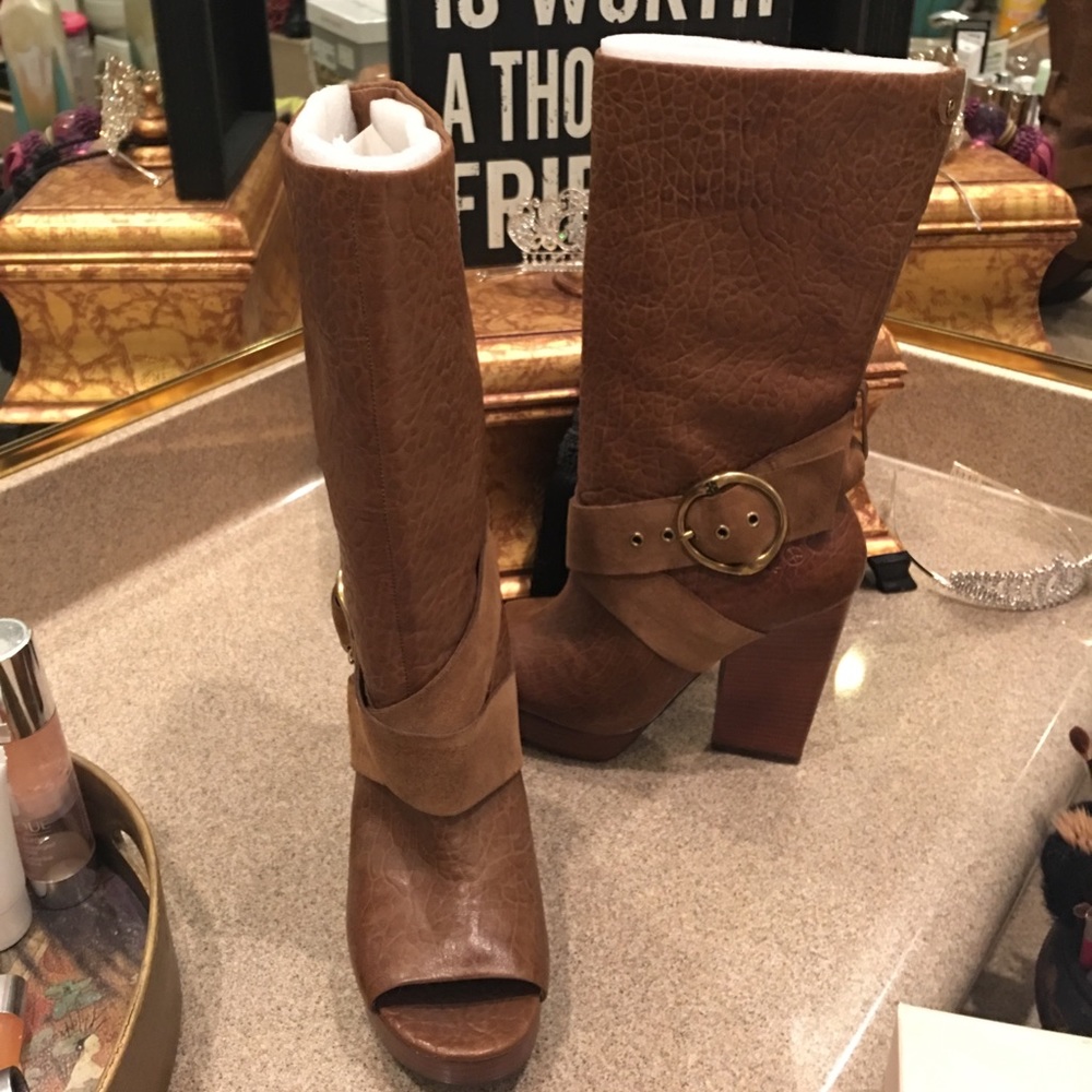 Open toed healed boots