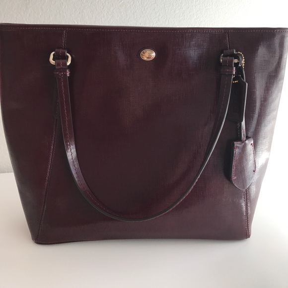 Coach Handbags - *HOLD* Price Dropped🚨Coach Wine Red Tote