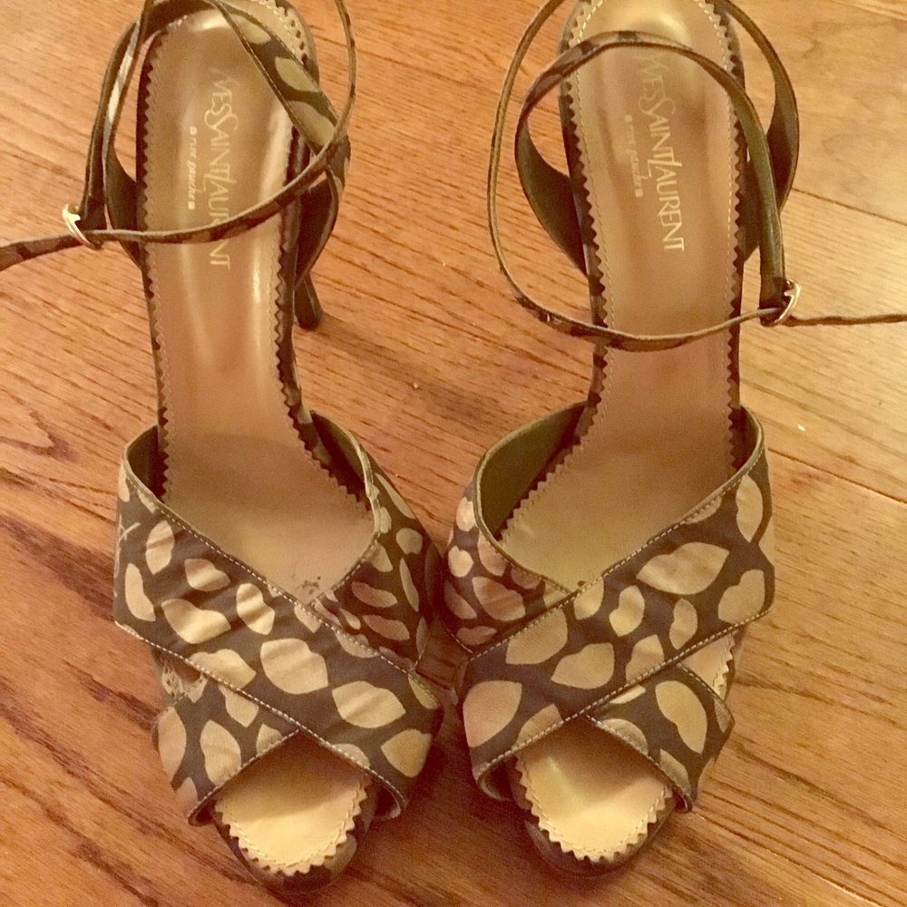 Yves Saint Laurent signature lip print heels