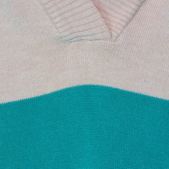 PinkRose 1/4 Sleeve V-Neck Sweater - Picture 4 of 4