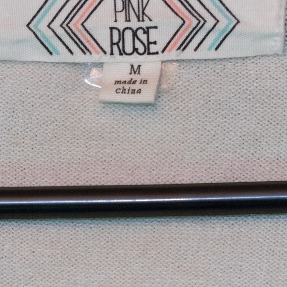 PinkRose 1/4 Sleeve V-Neck Sweater - Picture 3 of 4