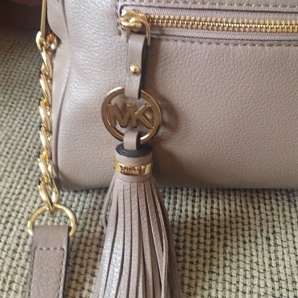 Michael Kors purse - Picture 2 of 3