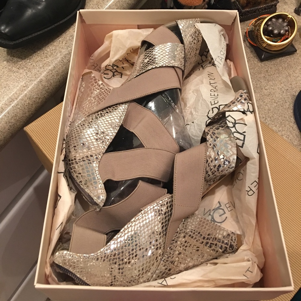 Gorgeous strapped  sandals