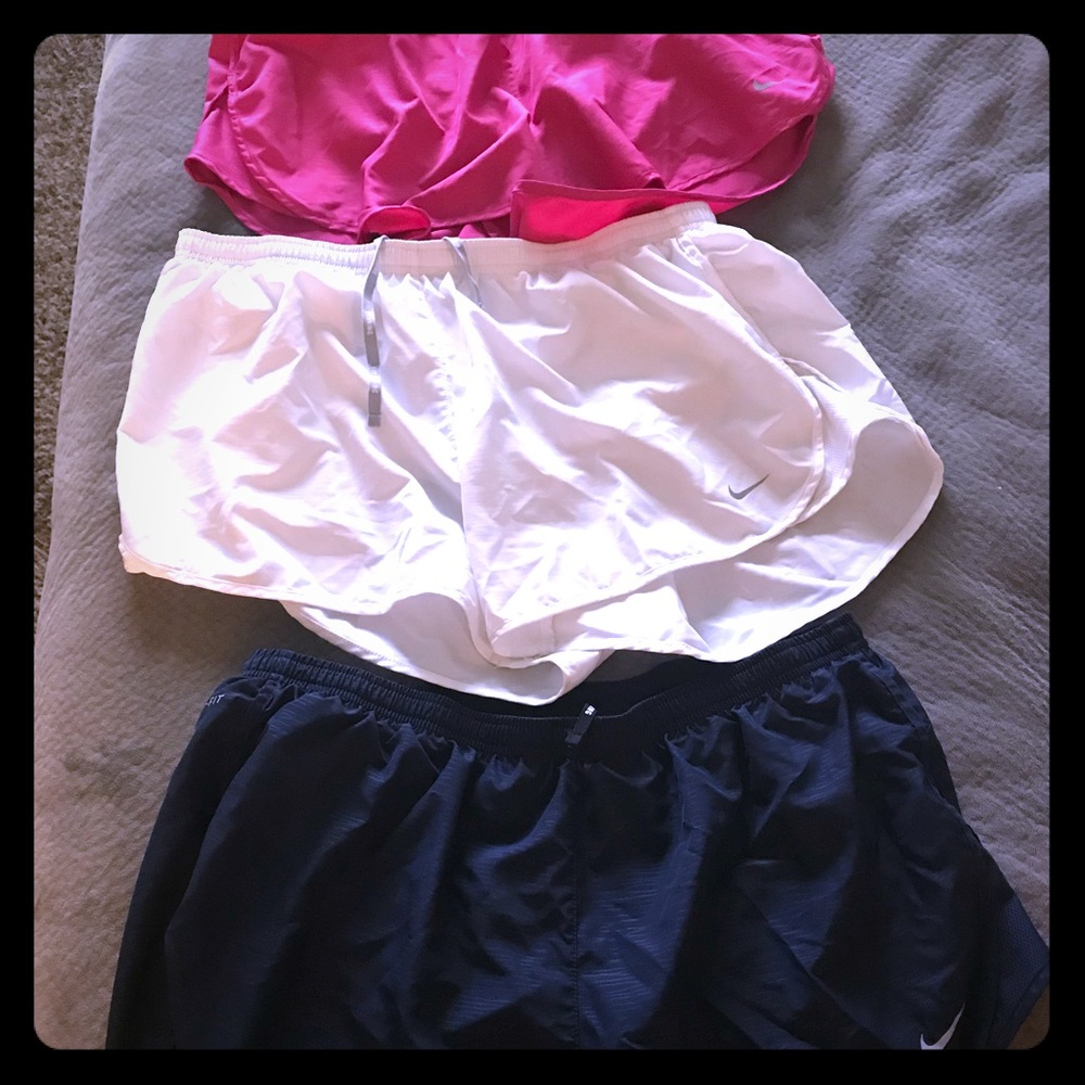 Women Nike Dri-Fit Shorts (XL)