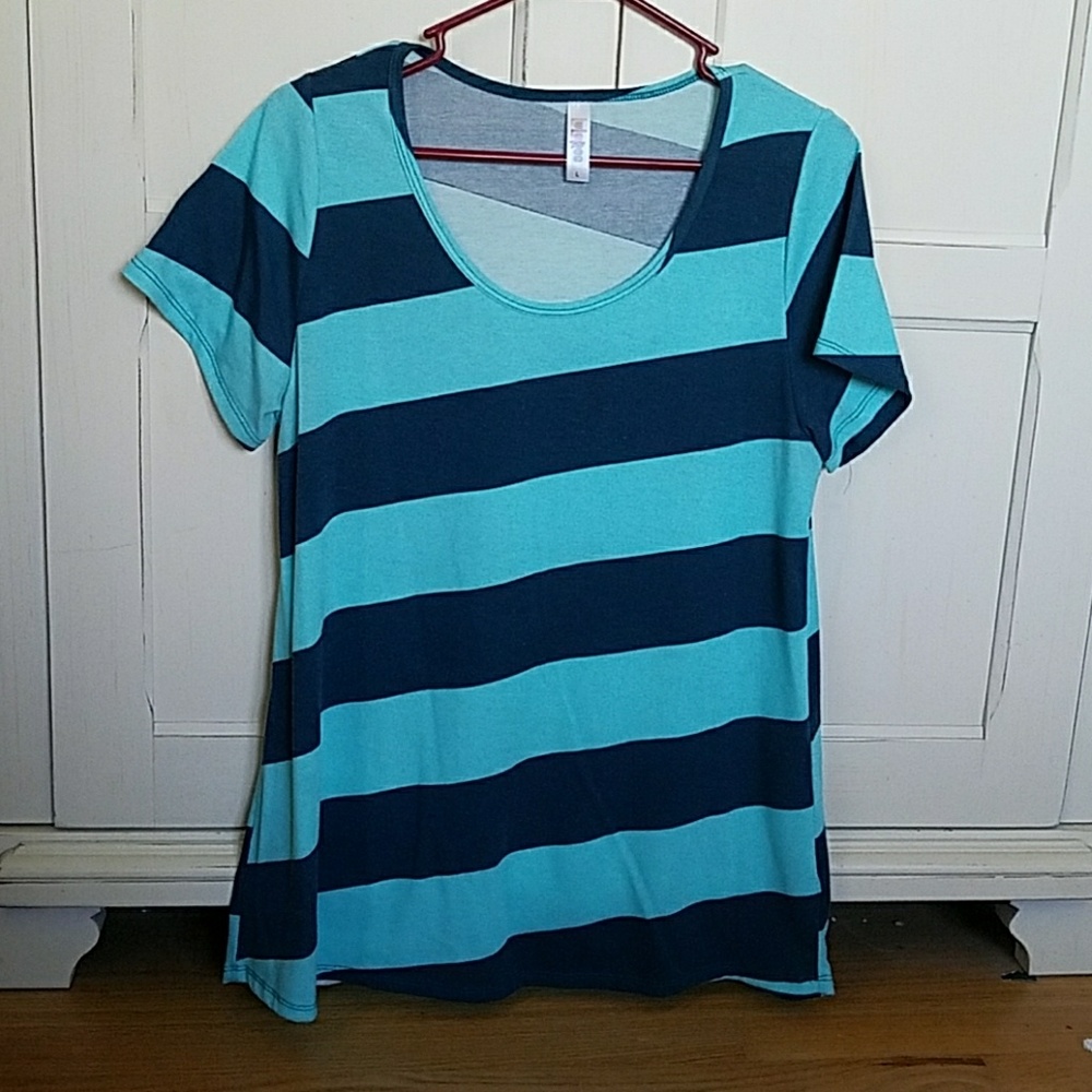 Lularoe Classic Tee