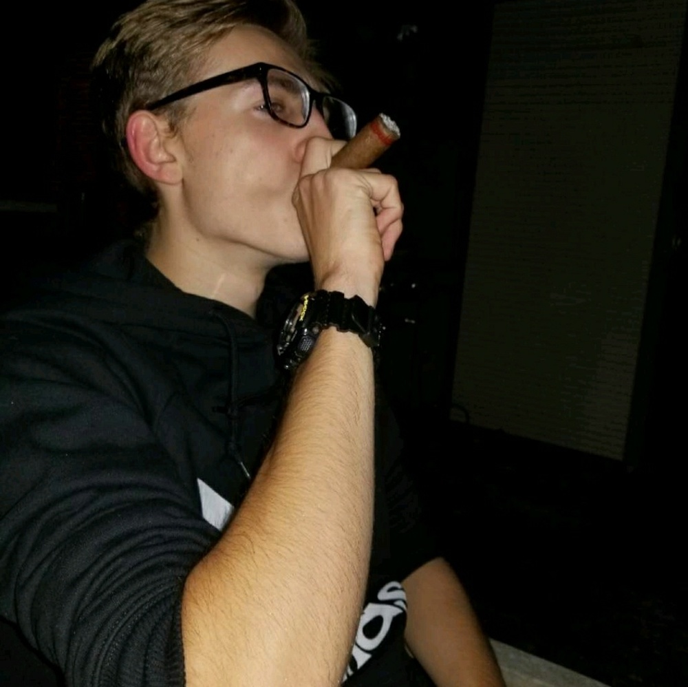 Meet your Posher, Ezra