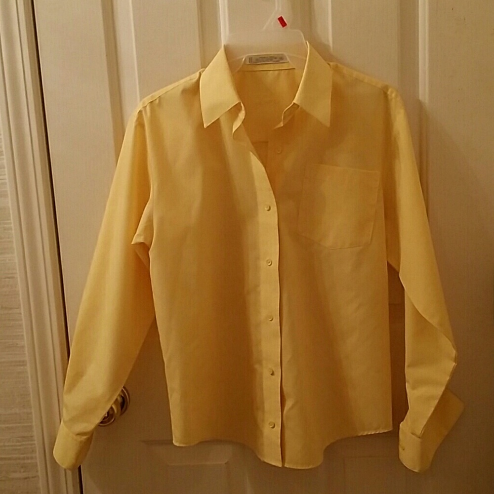 Foxcroft yellow long sleeve blouse