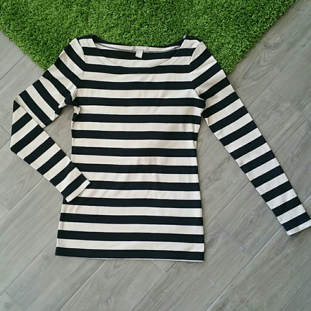 Banana Republic boat neck tee