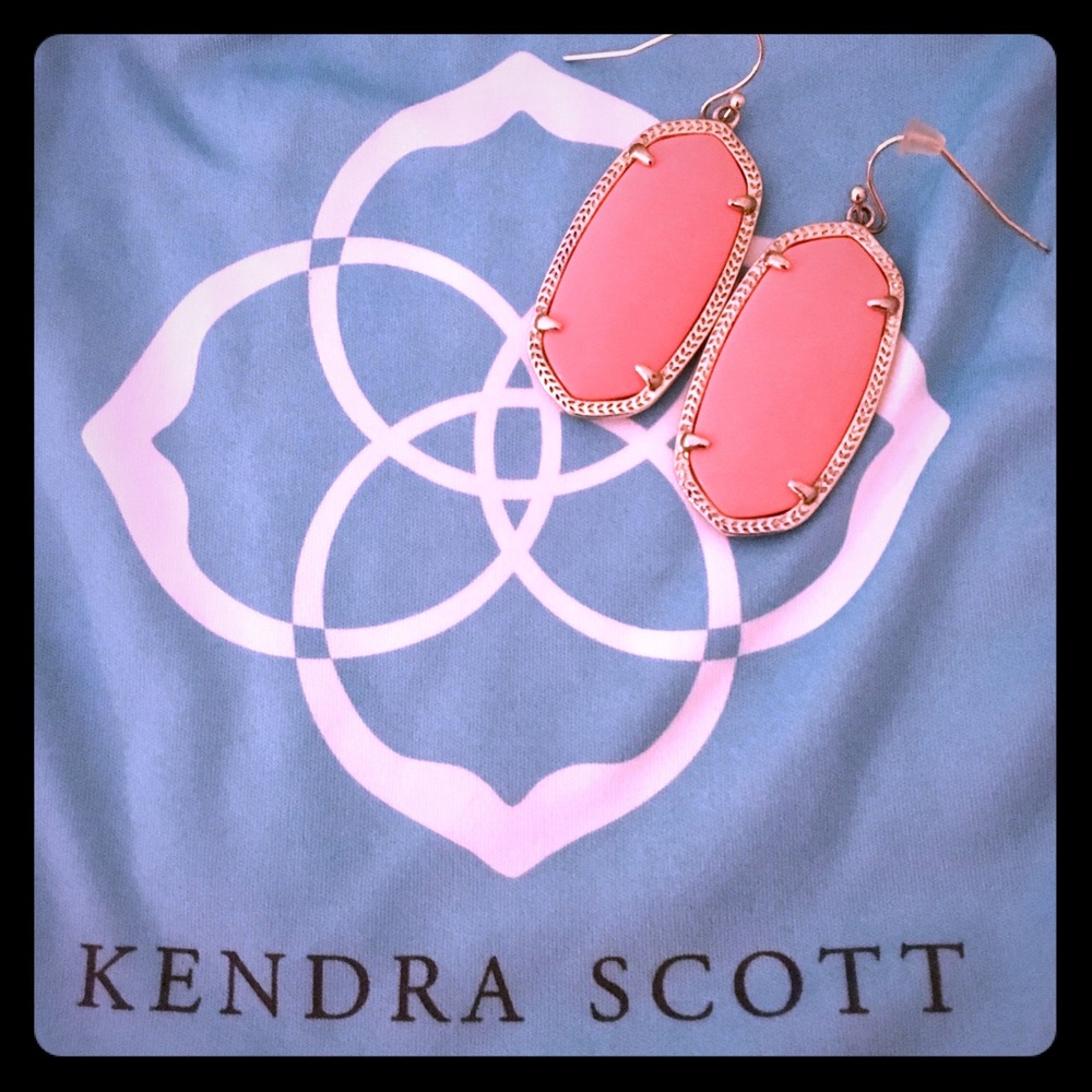 Kendra Scott Dani earrings