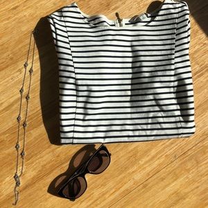Banana Republic short sleeve top. Size 8