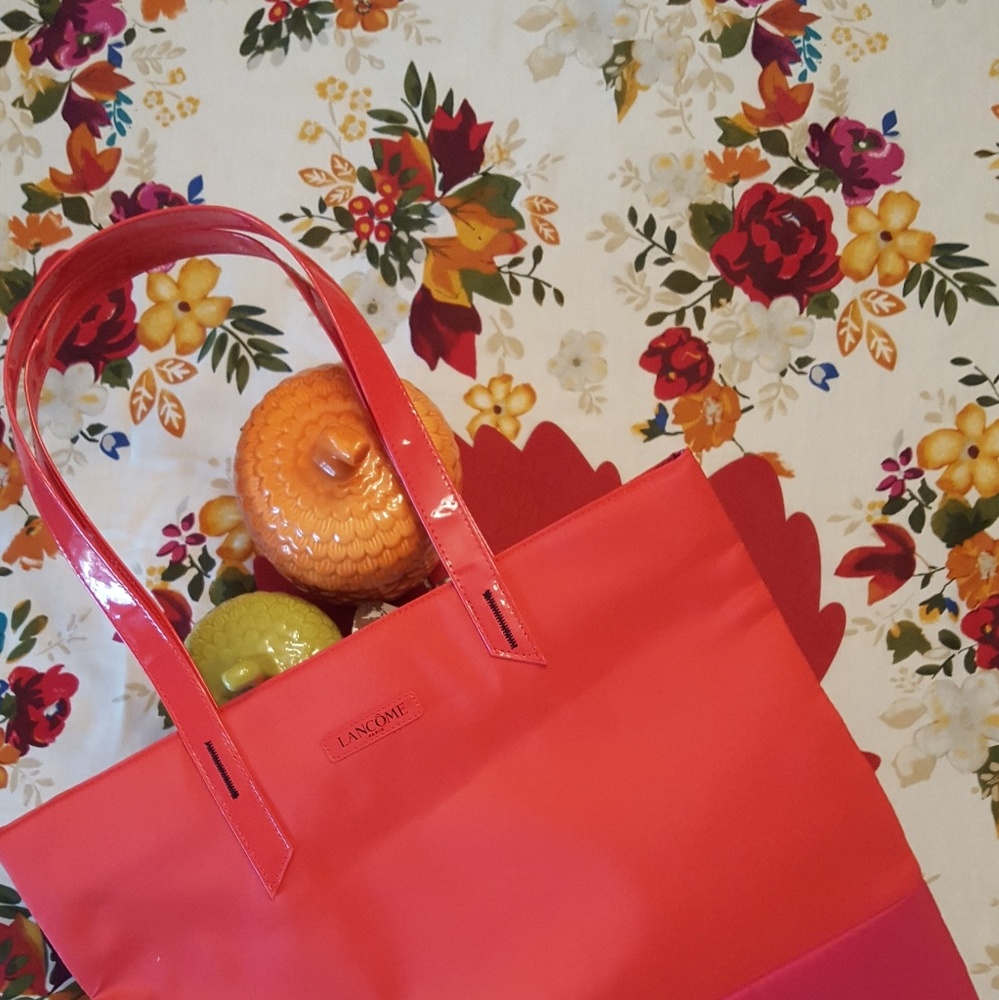 Handbag - Picture 2 of 3