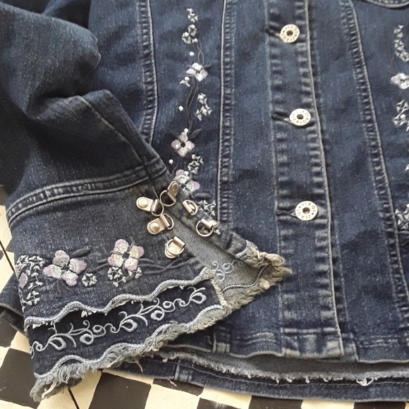 Jiaqi embroidered denim jacket - Picture 4 of 6