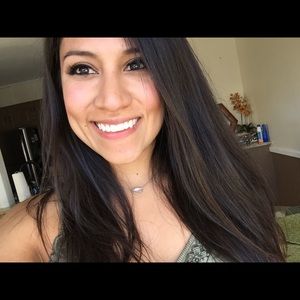 Meet your Posher, Valeria