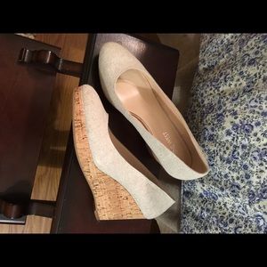 👠Nine West Wedge shoe Canvas Tan