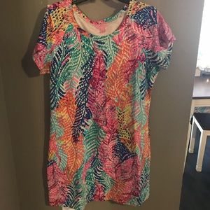 Lilly Pulitzer size large t shirt dress