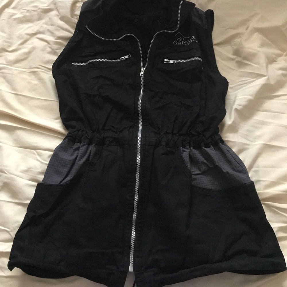 Dog training vest/ professional dog trainer