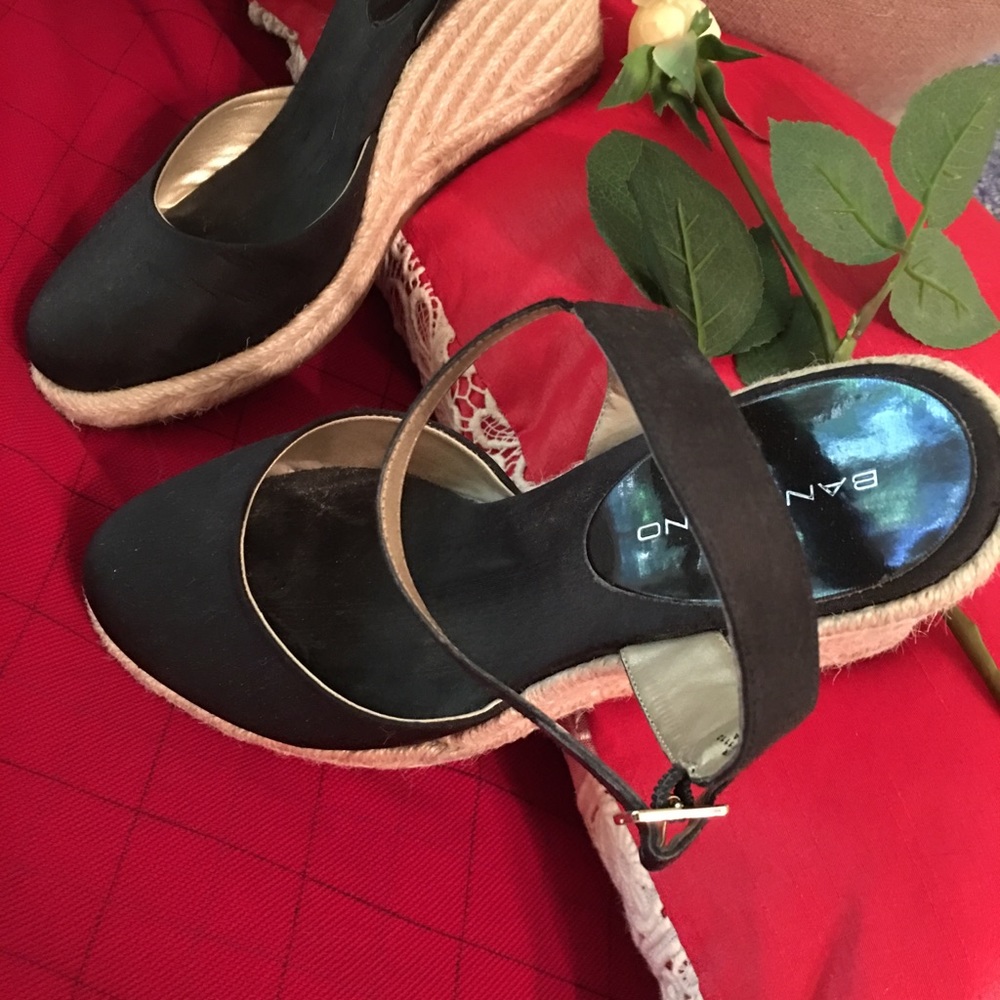 💥💥Bandolino Wedges.  Like new👠👠