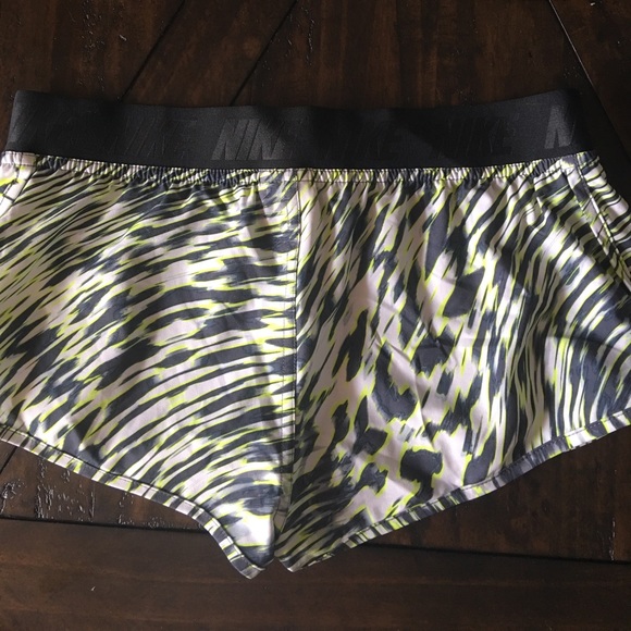 Nike Shorts - Picture 2 of 3