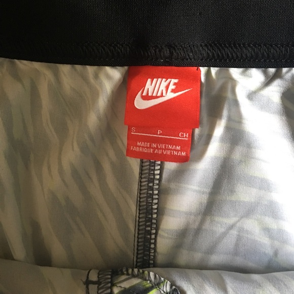 Nike Shorts - Picture 3 of 3