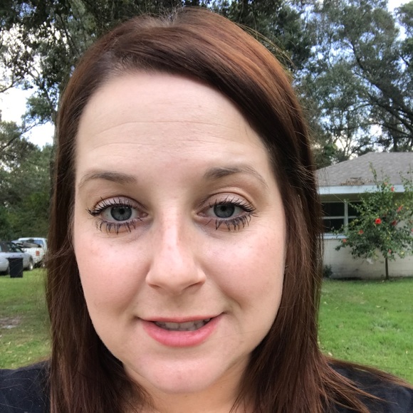 Meet your Posher, Amanda - Picture 1 of 1