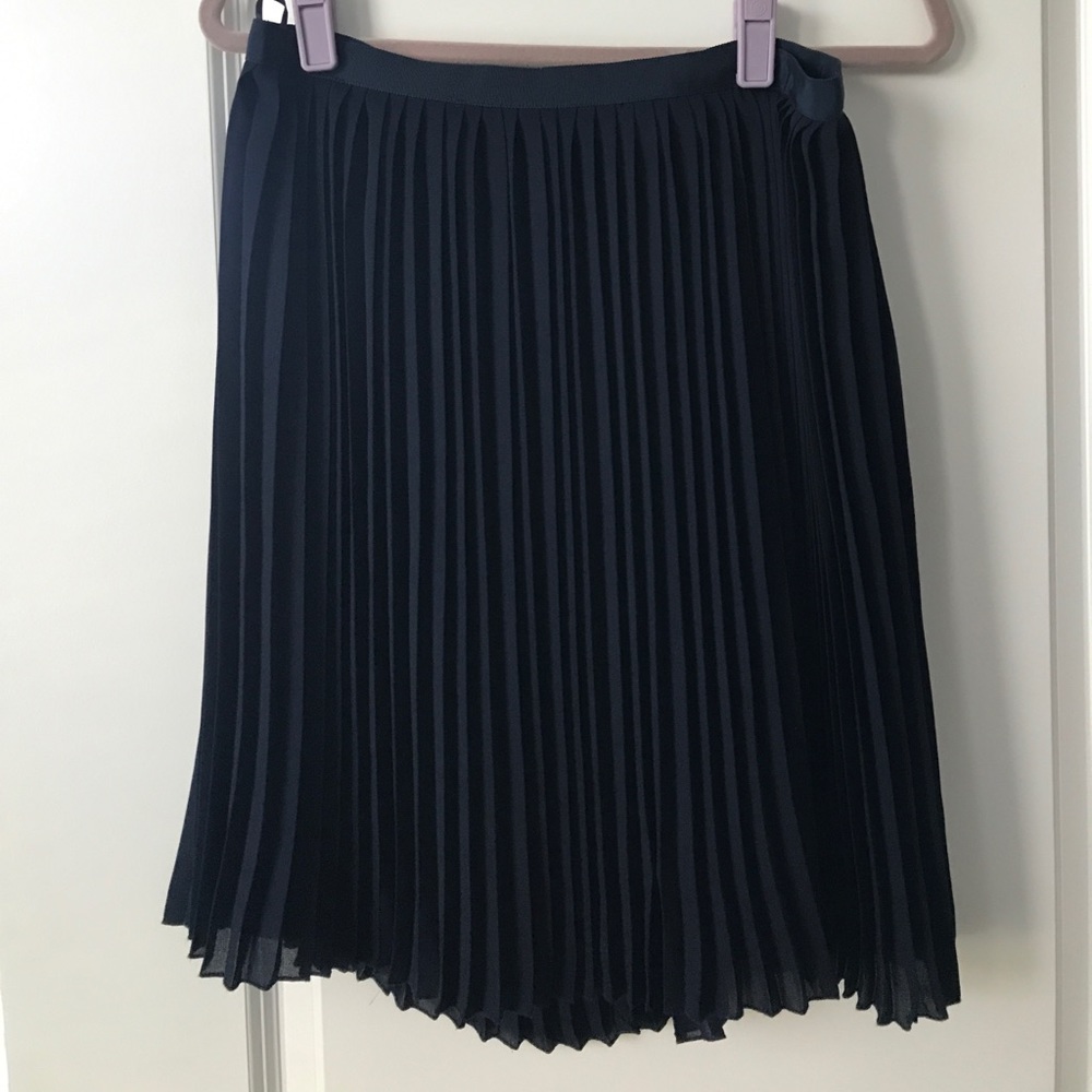 Pleated midi skirt