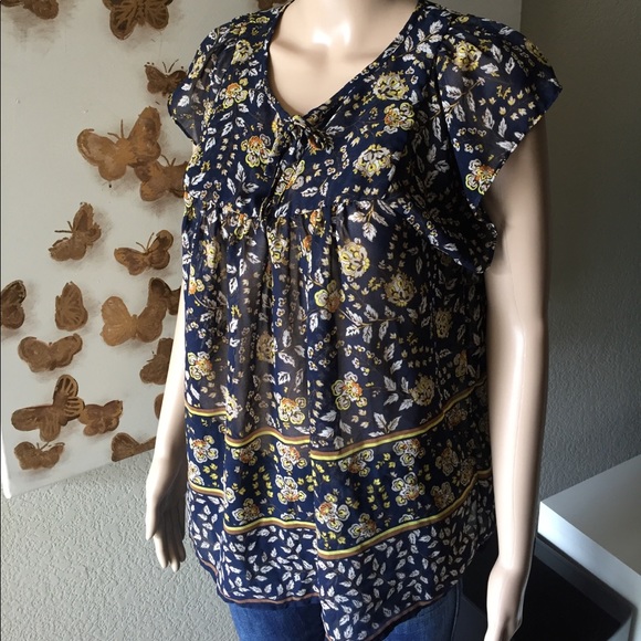 Gap blouse - Picture 2 of 6