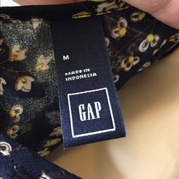 Gap blouse - Picture 6 of 6