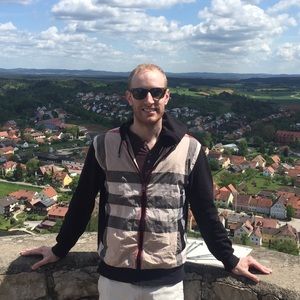 Meet your Posher, Jared