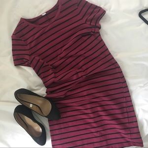 Old Navy black/burgundy stripe tshirt Shift dress