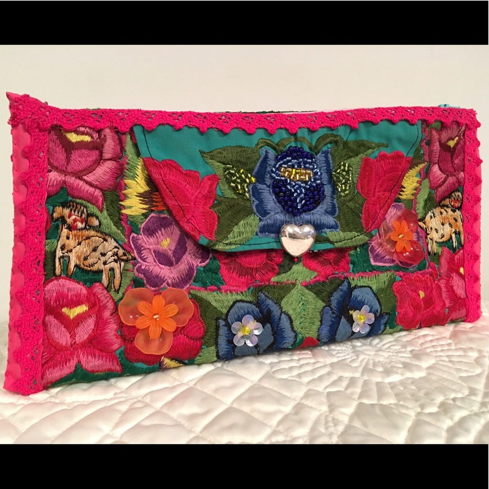 Sample Sale Embroidered Colorful Flowers clutch