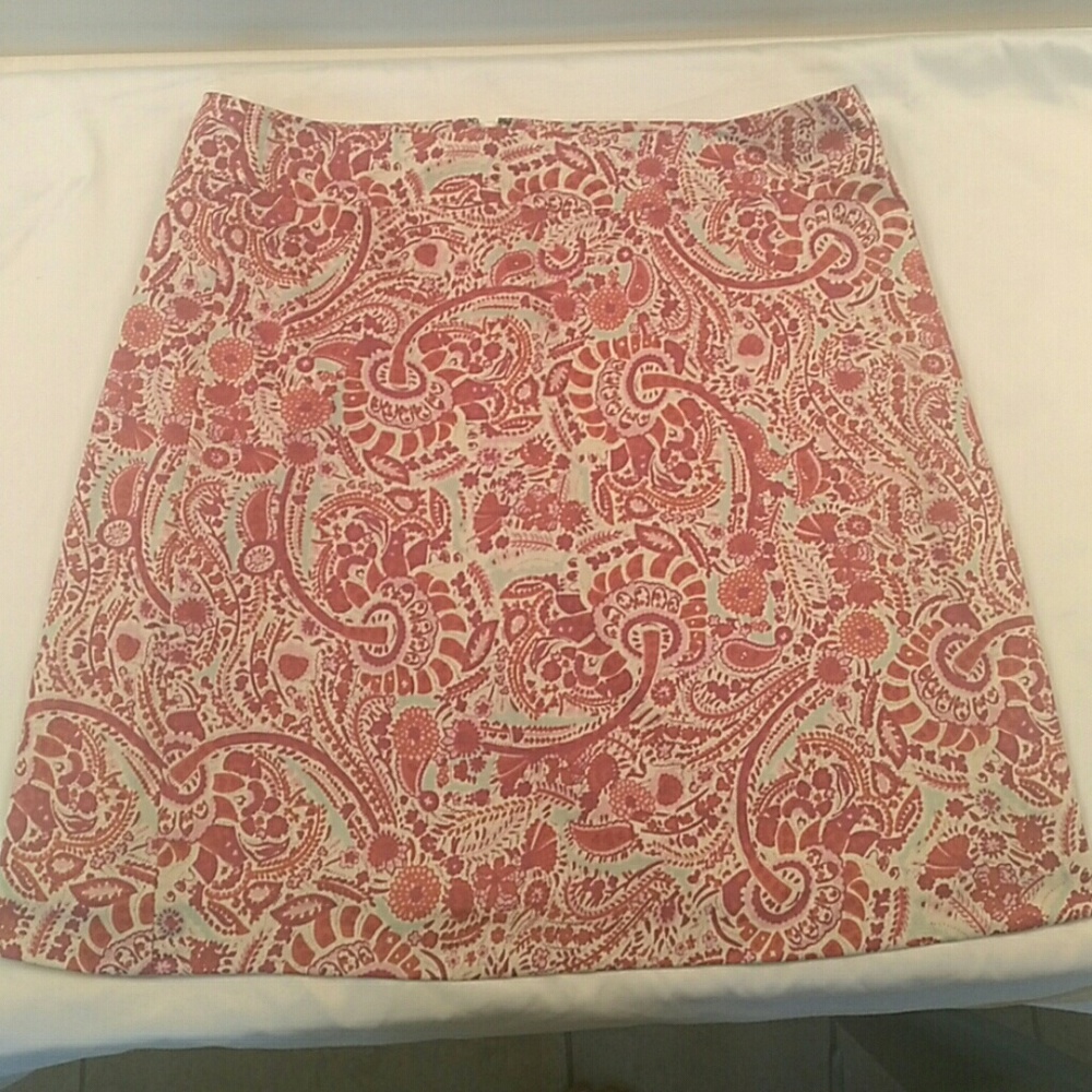 Loft Printed Pencil Skirt Size 6.