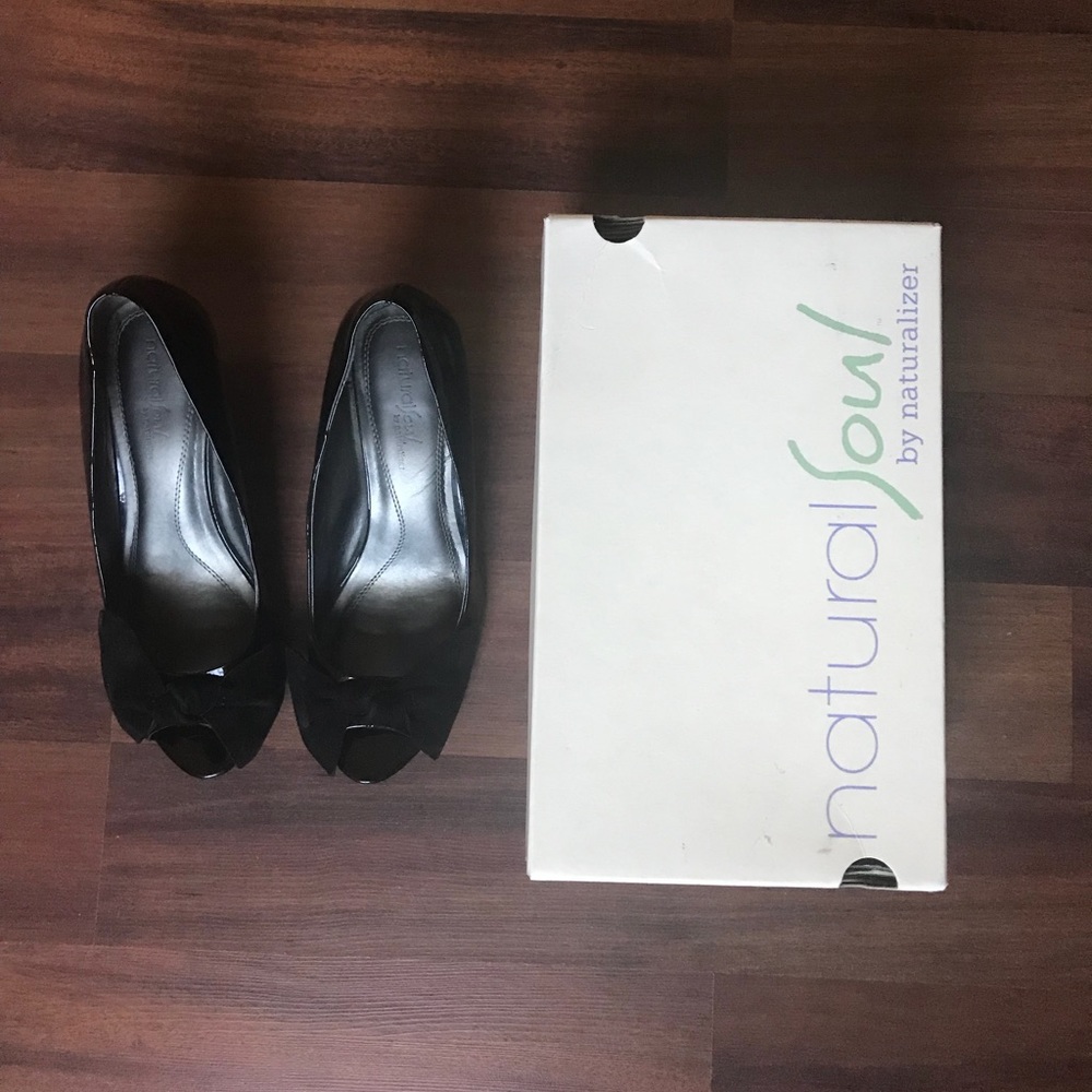 Naturalizer Kelsey Patent Leather Wedges