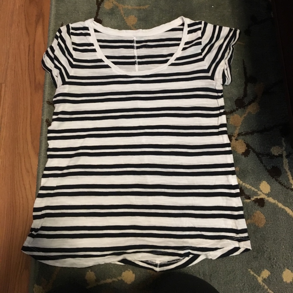 Banana Republic scoop neck Malibu t-shirt