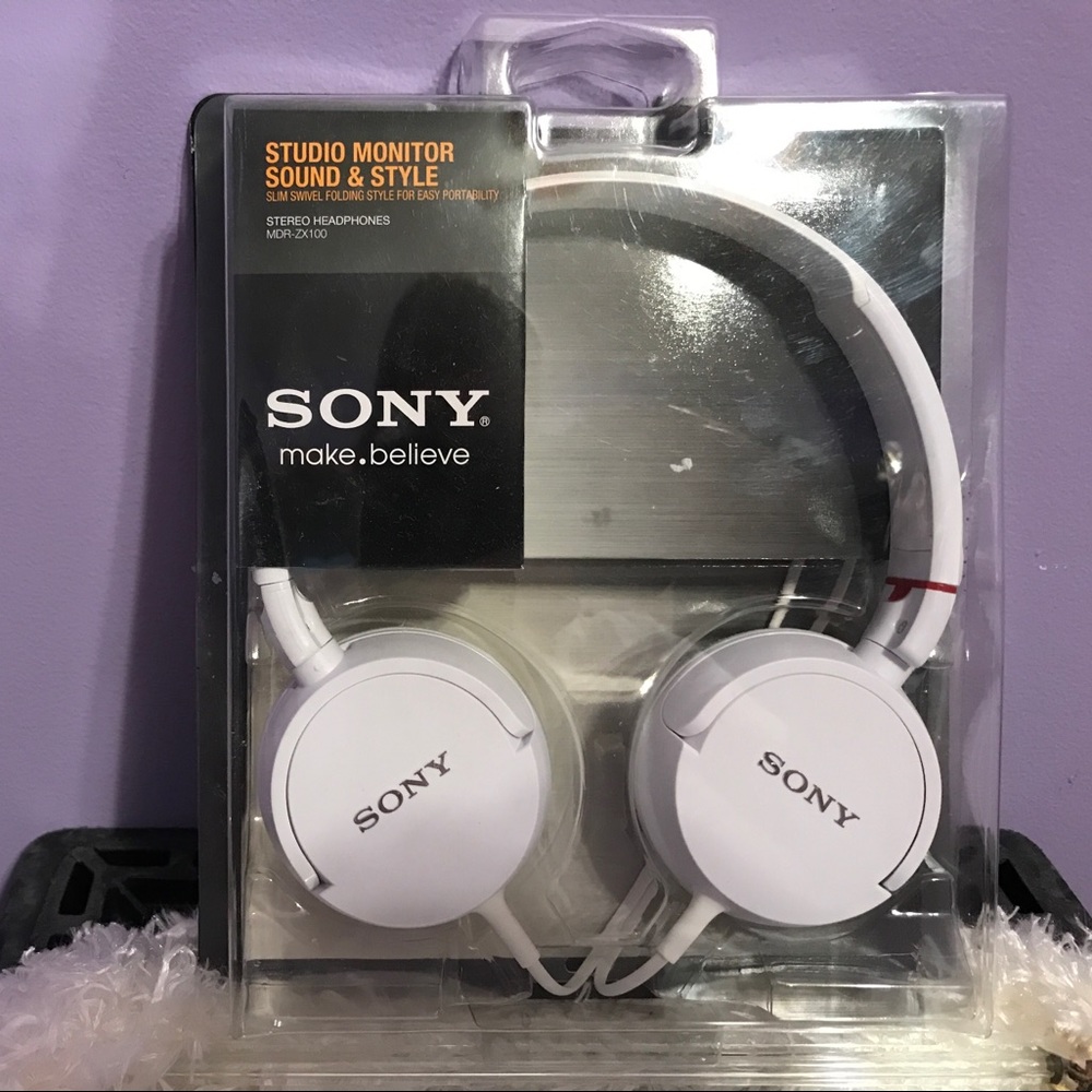 Brand New Sony Head Phones. For men,women are kids