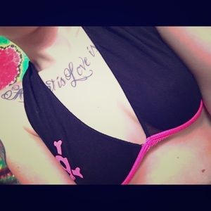 🛍 Sexy Skull & Crossbones Halter Bralette