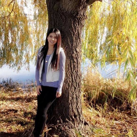 Meet your Posher, Mitchellita - Picture 1 of 1