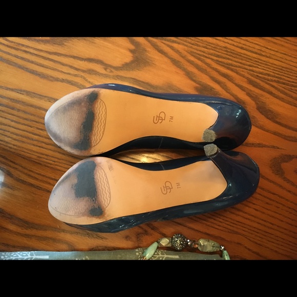 Joan & David Luxe CJ Pearl Dark Blue Heels - Picture 5 of 8