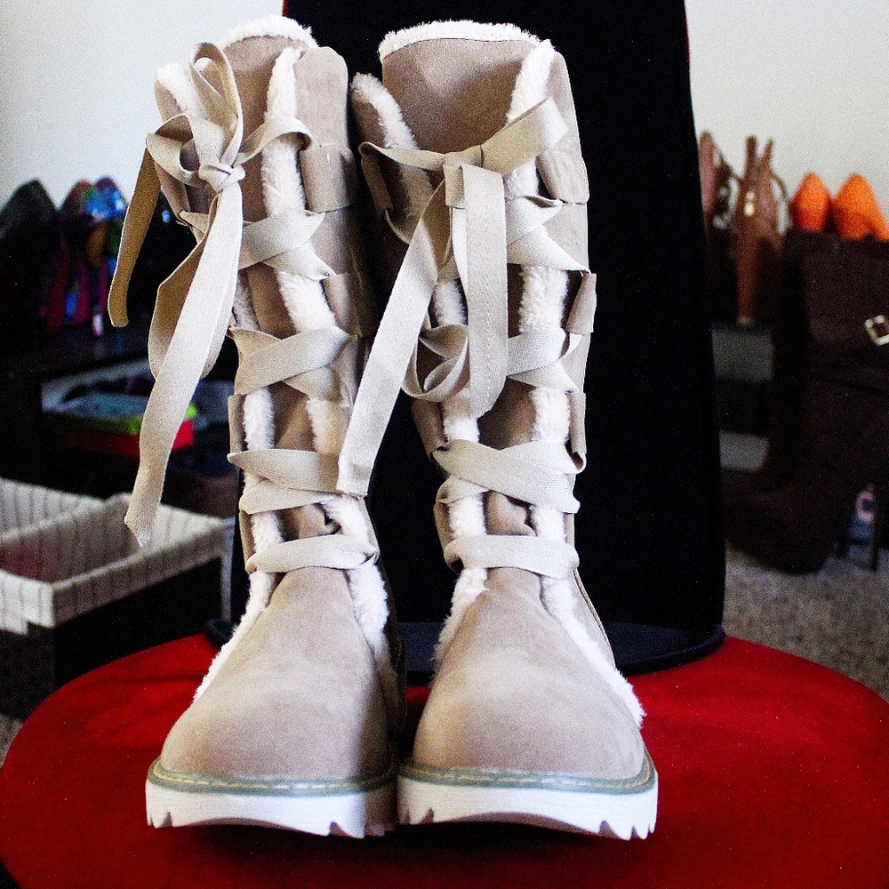 Fur Lined Platform Mid Calf Lace Up Boot