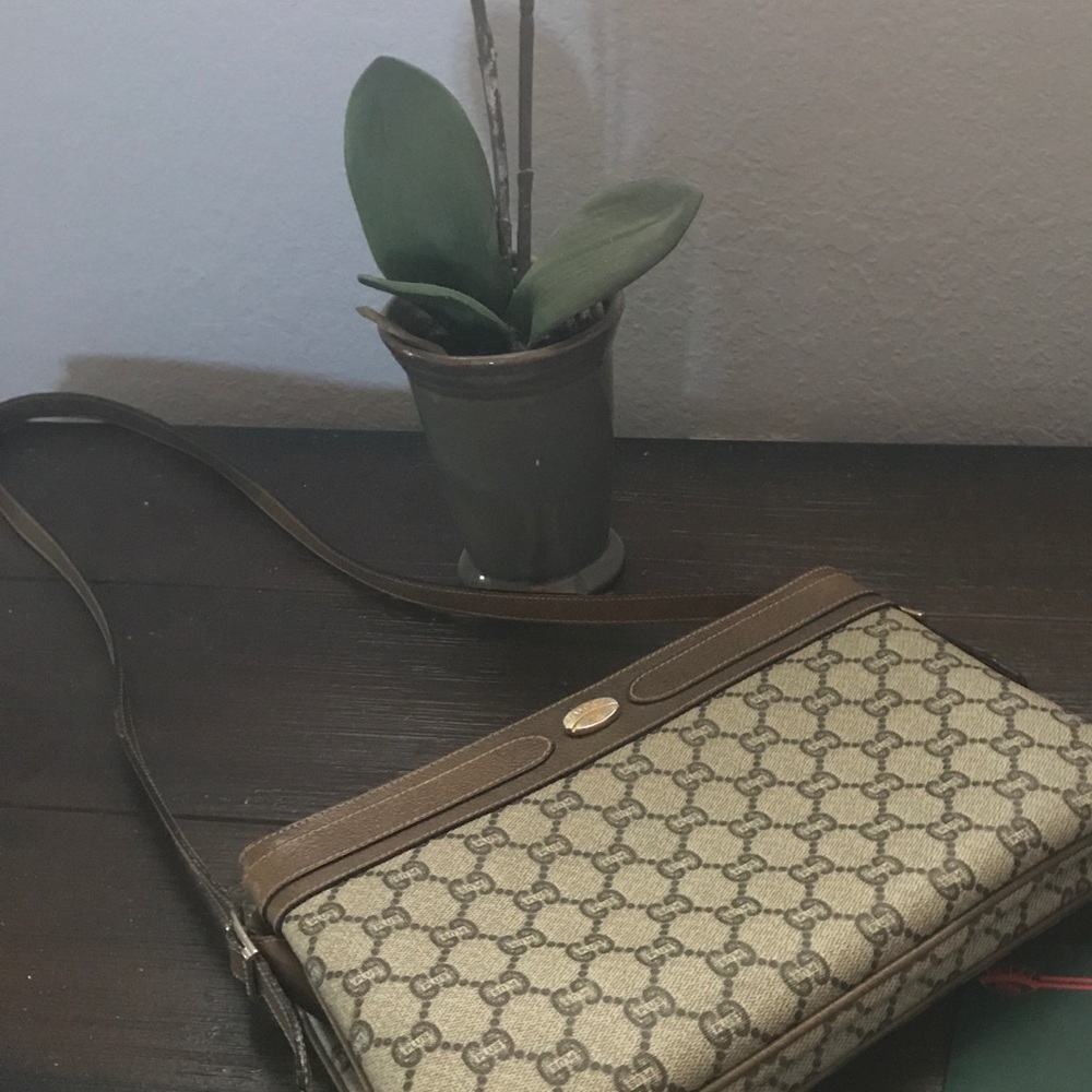 Classic Gucci purse 👛