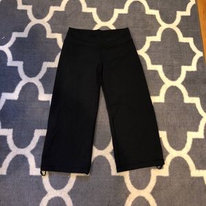 Lululemon women’s capris