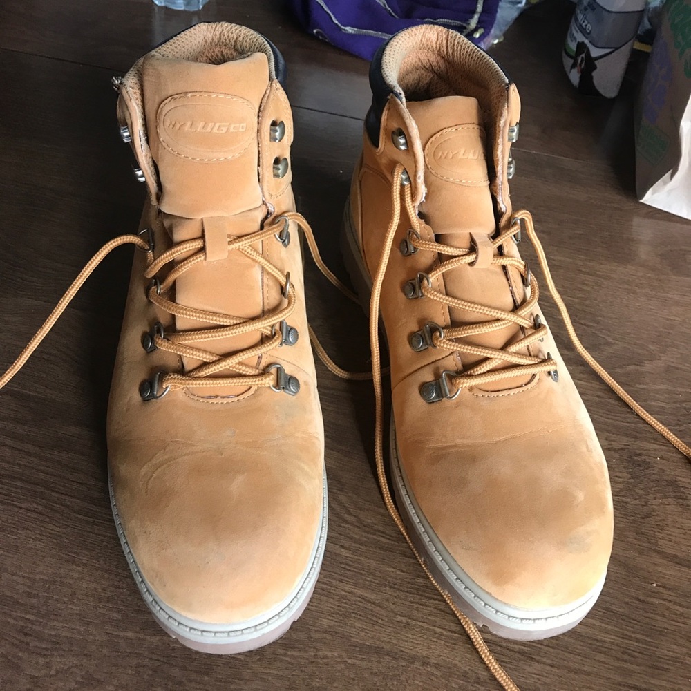 Lugz 6in suede boots