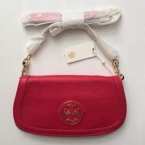 NWT Tory Burch Amanda Logo Red Crossbody Clutch