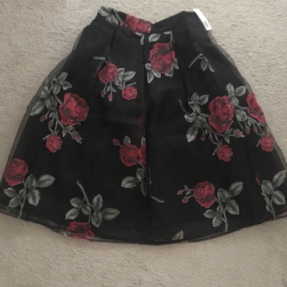 Brand New with Tags Floral Print Pleated Skirt