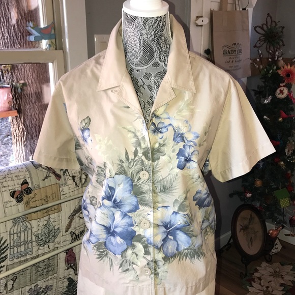 Shirt by liz Claiborne - Picture 1 of 7