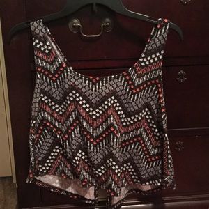 Multicolored chevron sleeveless croptop