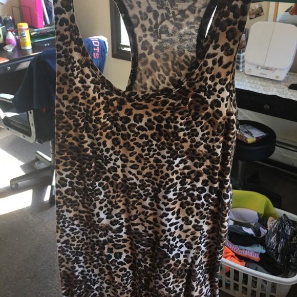 Tops - Picture 3 of 7