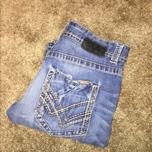 Buckle Black 30” x 32”